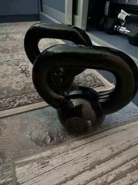 Cast iron 8kg Kettlebell (pair)