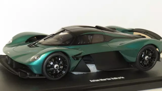 1/18 Aston Martin Valkyrie - 2021 -  Aston Martin Racing Green -