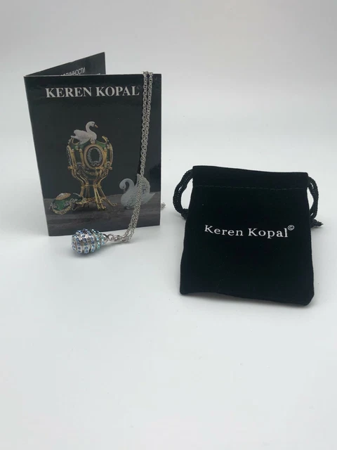 Argent et bleu à pendentif oeuf avec cristaux par Keren Kopal