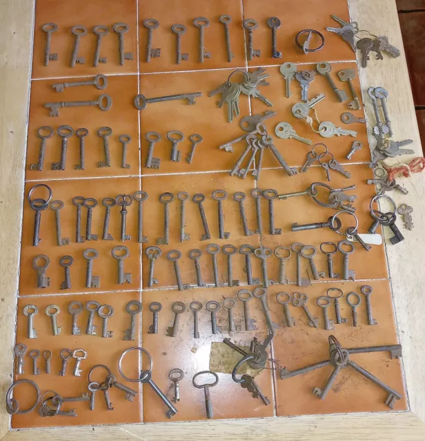 100 Antique  Keys  Some Perhaps For Longcase Clock Cases