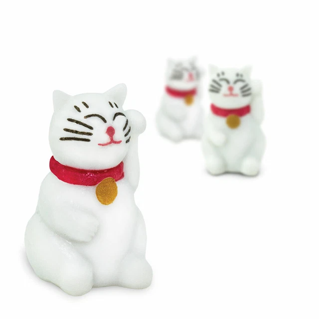 Safari Ltd Waving Cats Lot Of 25 Good Luck Minis! #354422! Tiny 3/4" Tall