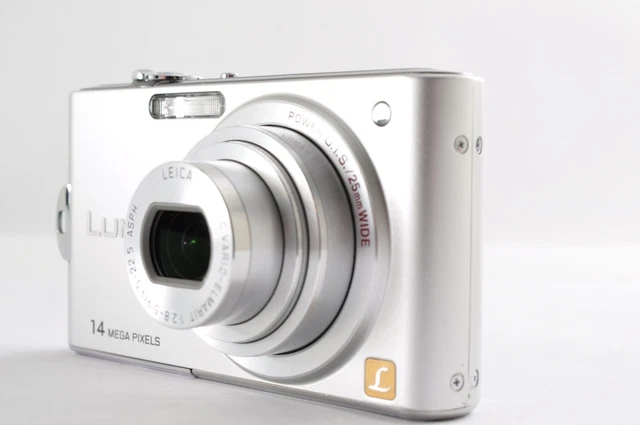 Panasonic DMC-FX66 シルバー 14メガピクセル Panasonic Lumix DMC-FX 66 EG K 14 Megapixels 5x Optical Zoom