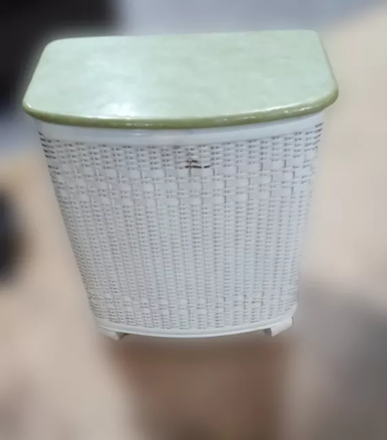 Mid-Century Pearl Wick Hamper White Wicker