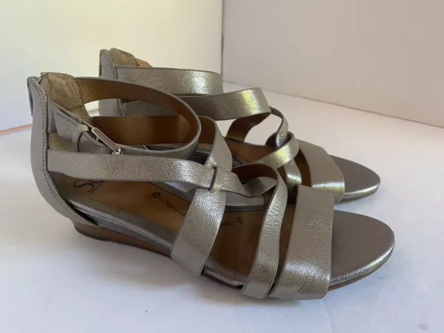Sofft vara wedge sandal deals