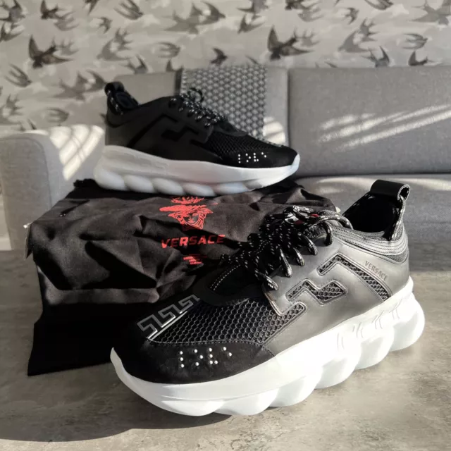SNEAKERS VERSACE CHAIN Reaction nere bianche UK11 EU45 NUOVE Versace Trainers EUR 462 90 PicClick IT