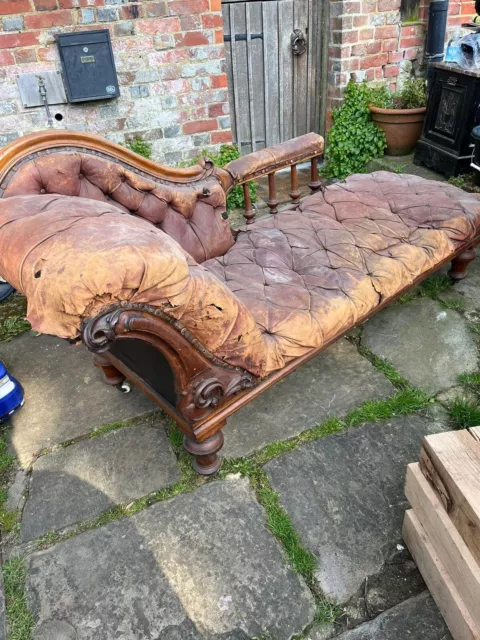 Victorian  Antique Chaise Longue -  leather