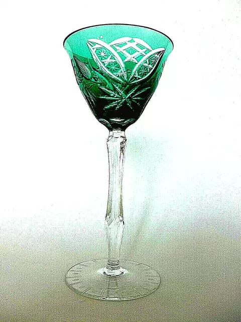 Wunderschöner Römer / Sekt/ Weinglas Bleikristall Überfang smaragdgrün 21,7 cm