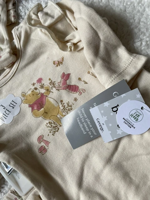 Disney Winnie the Pooh baby 3 piece set 0-3 Baby Shower Or Christmas Gift New