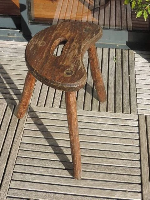 Ancien tabouret de pêche - Décoration