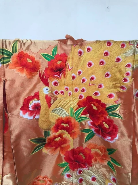 Japanese Kimono Uchikake Luxurious Wedding Embroidery Pink Flower Peacock JP