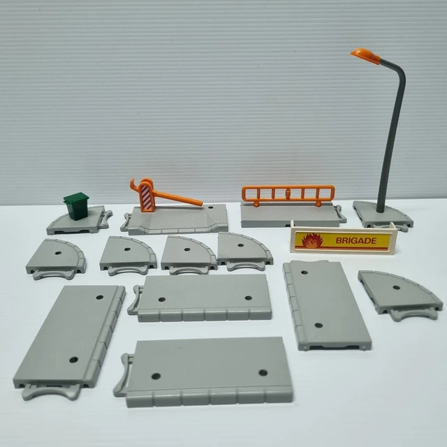 Gros Lot D’accessoires MAJO-KIT – Pièces Plastiques Diverses (occasion)