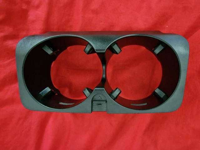 MERCEDESBENZ BECHERHALTER CUPHOLDER für Cklasse W205 S205 ORIGINAL