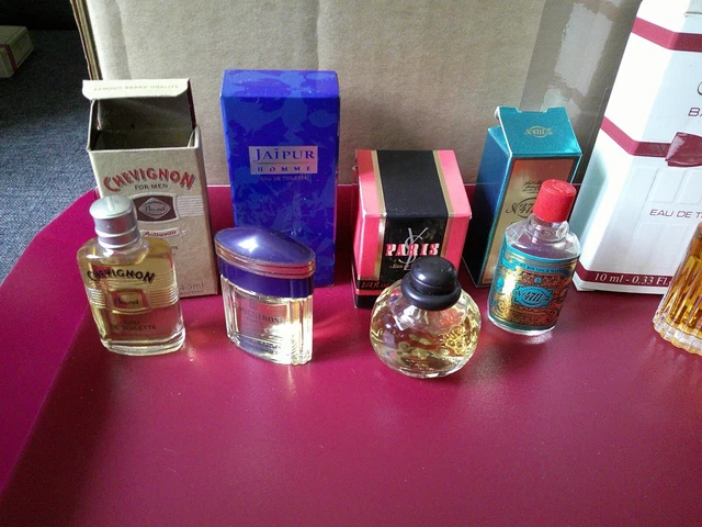 LOT DE MINIATURES de parfum/ Eau De Parfum /toilette EUR 12,00