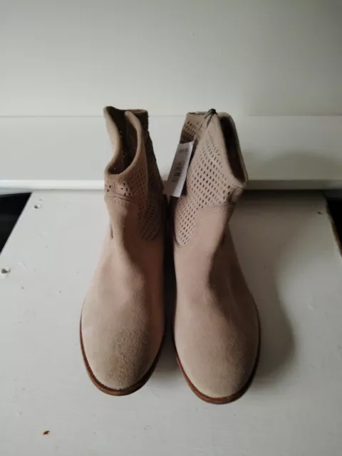 Taupe hotsell perforated booties