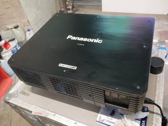 PANASONIC PT-DW5100 DLP projector WXGA 5500 lumens, inc. Unicol mount