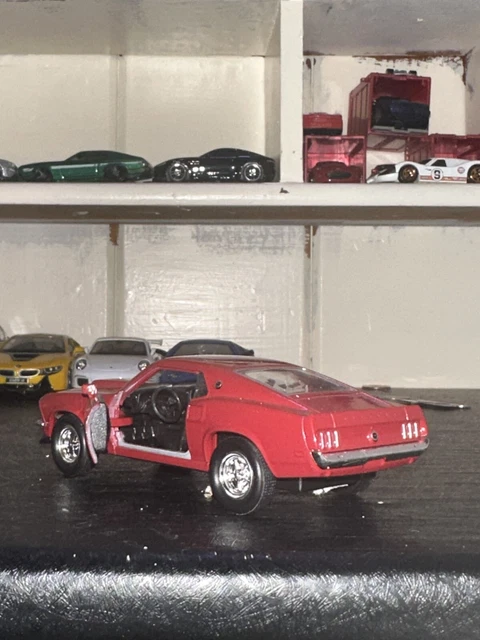 1:24 Scale Diecast Bugatti La Voiture Noire Alloy Car Model,Lights Up