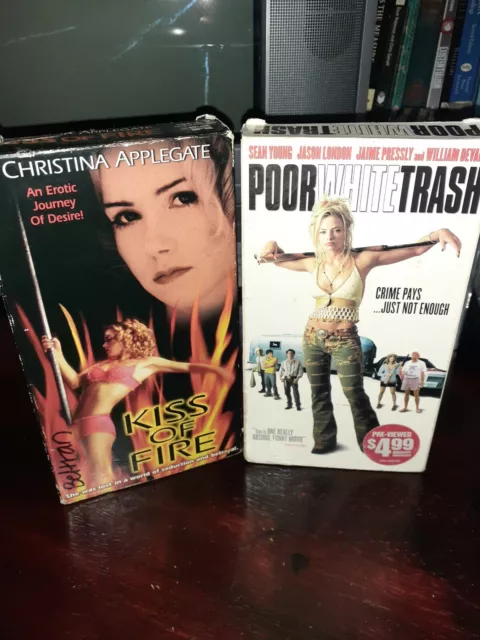 Kiss Of Fire Vhs Christina Applegate And Poor White Trash Vhs Lot De Deux Vidéos Eur 9 92