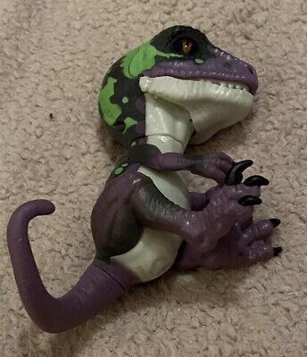 Untamed Raptor by Fingerlings - Razor Purple Dinosaur Electronic Pet Toy