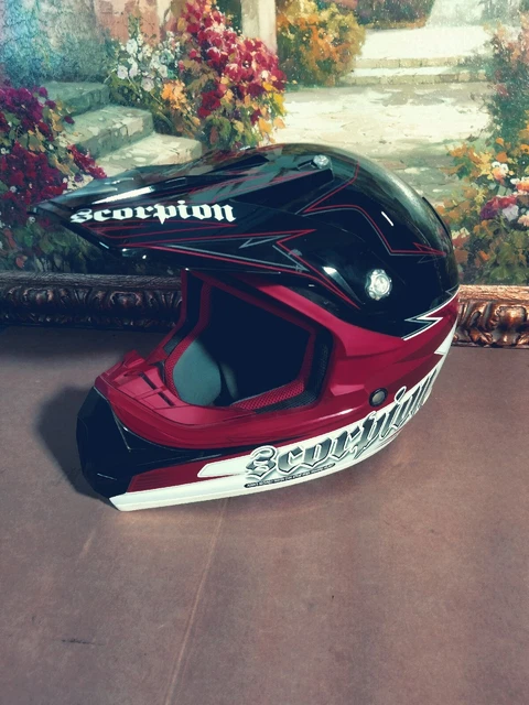 Scorpion EXO VX-24 Size XL Motorcycle Helmet - Black and Red, Skulls Manual