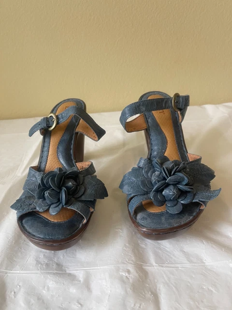 Born Womens Sz 8 Cornflower Sandal Block 3.75" Heel Platform blue Leather Floral