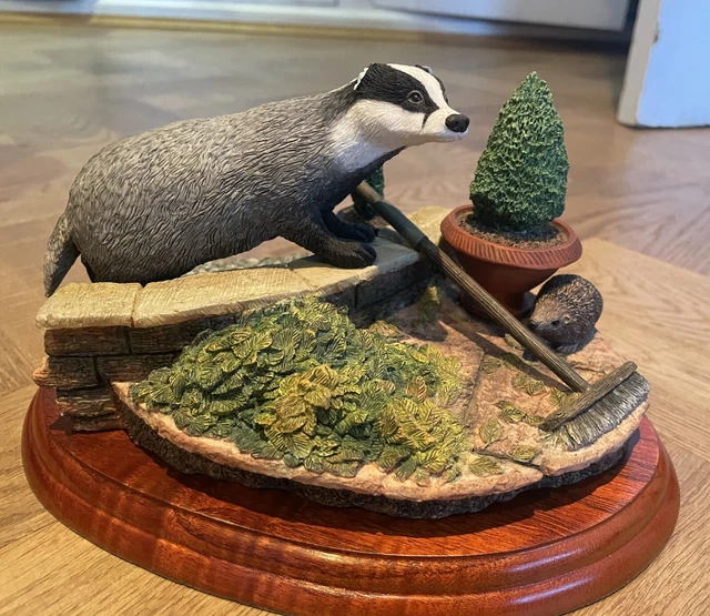 BORDER FINE ARTS Garden Intruder A1874 Badger & Hedgehog. Slight