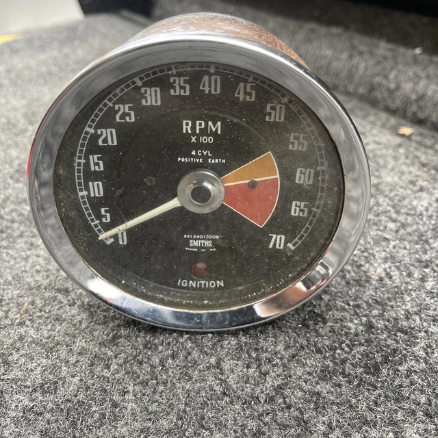 MG MGB. Smith Tachometer 2401/008