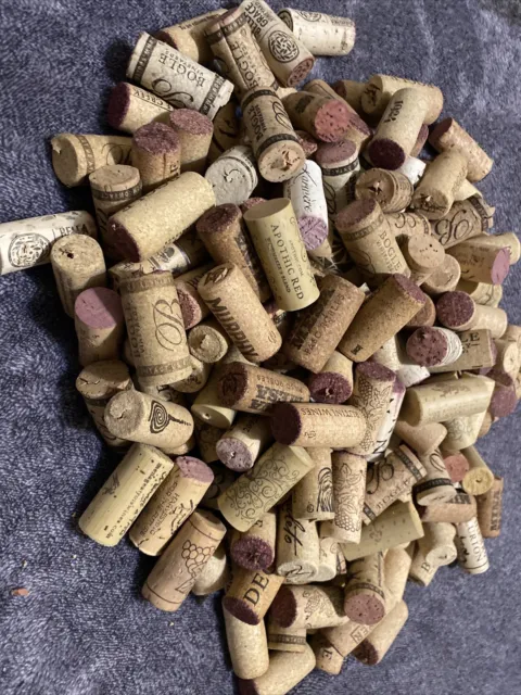 Lote de 160 corchos de vino naturales usados