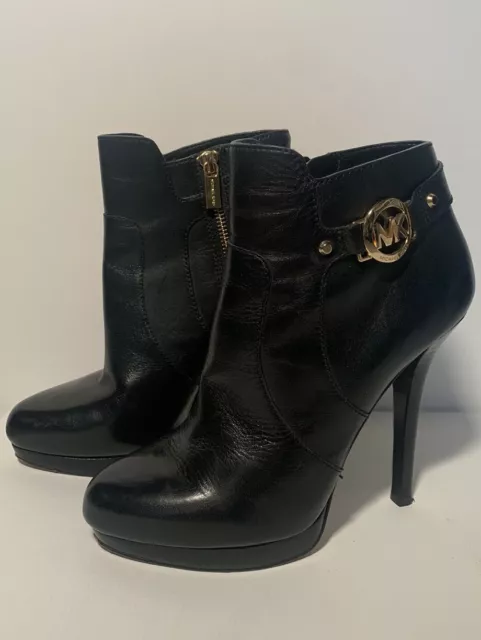 MICHAEL KORS WYATT MK LOGO Women’s PLATFORM ZIPPER BOOTIES Size 8.5 M Black