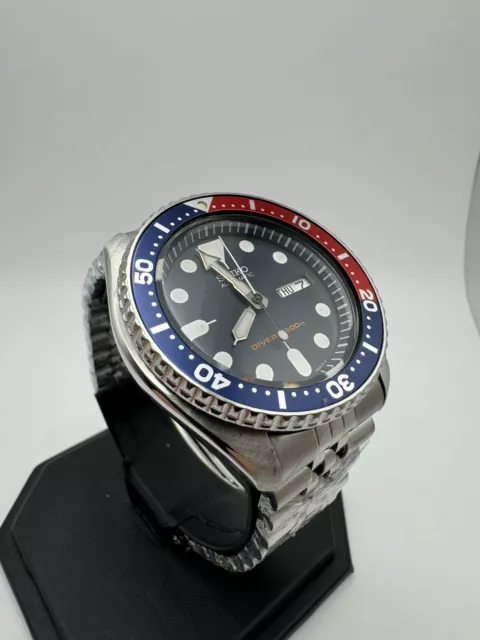 Seiko Automatic SKX009K2 Wrist Watch for Men