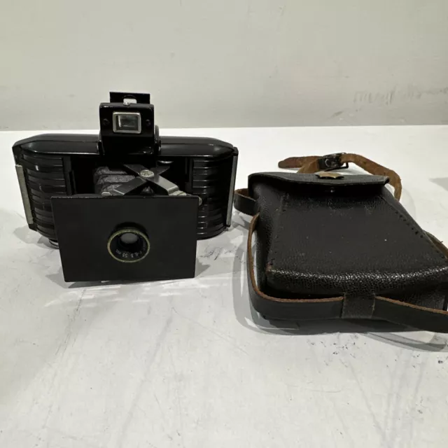 Vintage Kodak Flash Bantam 828 Film Camera w/ Anastigmat 53mm F/6.3 Carry Case