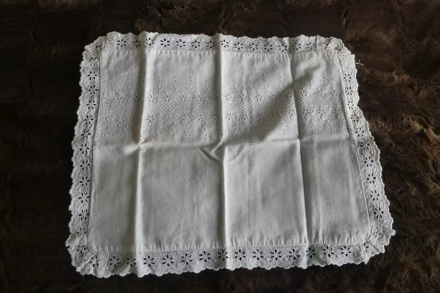 VINTAGE BRODERIE ANGLAISE BETT & KINDERWAGEN KISSENHÜLLE 15 X 18 Zoll