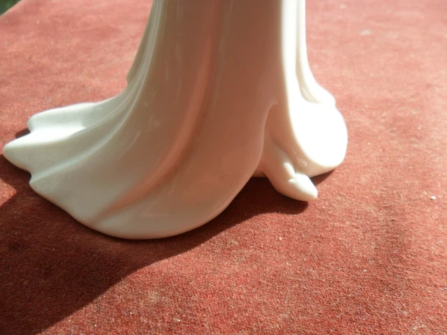 Elegant white porcelain figurine, Gigi, by Belle Epoque, lady with feather fan. 3