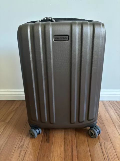 RICARDO BEVERLY HILLS Mulholland Drive Hardside Spinner CARRY-ON ONLY ...