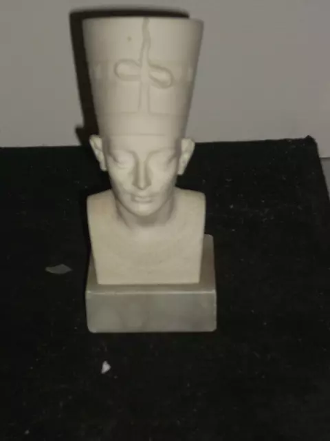 VTG Egyptian Queen NEFERTITI Alabaster Sculpture Bust Signed A. Giannelli 1991