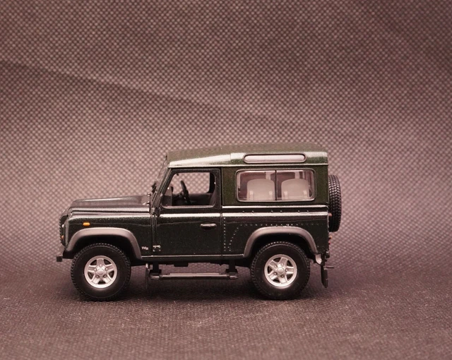 Voiture Miniature Land Rover Defender 110 En Alliage Métal - Échelle 1:43 - Neuf - CCA