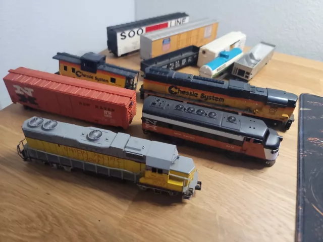VTG Train Lot. Chessie Union Pacific New Haven Frisco Virginian soo line Tyco