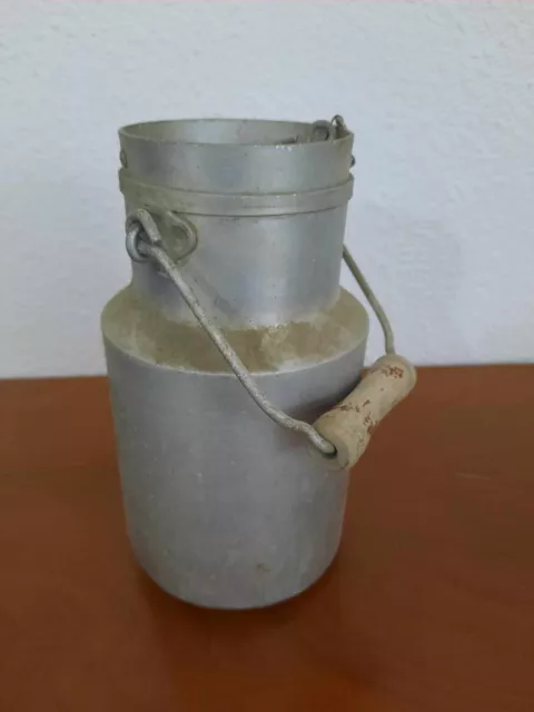 Ancien (très) pot à lait en fer blanc, contenance 1 litre