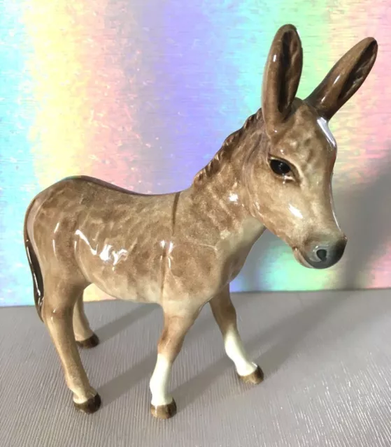 Beswick Donkey Foal #2110 Dark Grey Brown Gloss