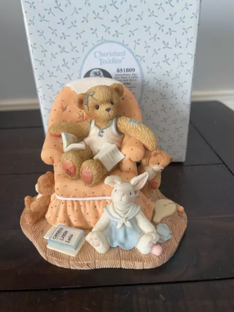 Enesco Cherished Teddies Girl with Comics Figurine - Sheila - 2001