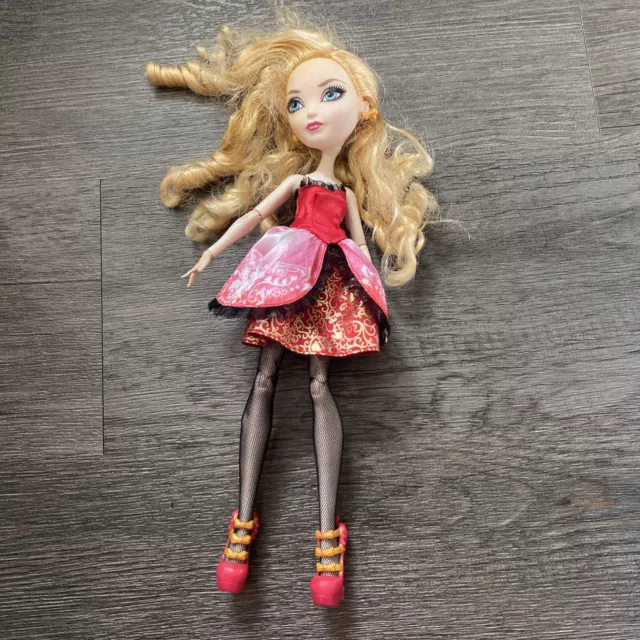 Ever After High 1st Chapter Original Apple White Doll With Outfit & St –  The Serendipity Doll Boutique