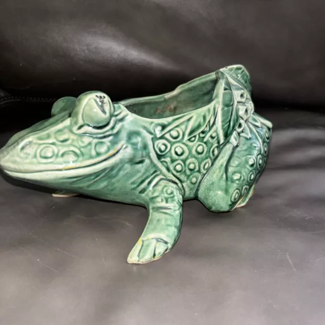 Vintage McCoy Pottery Green Frog Planter USA  8”x4”  big eyes