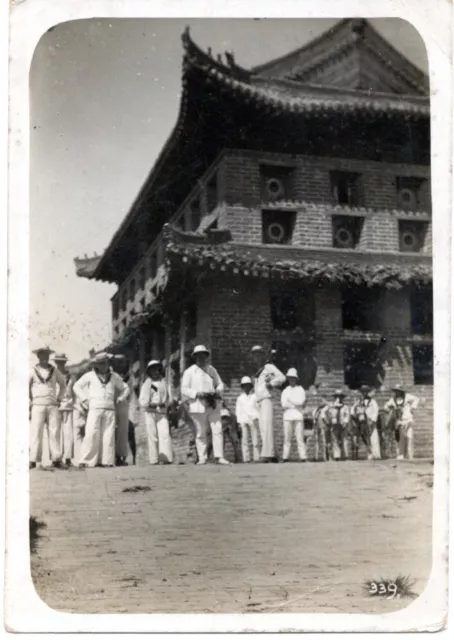 Britische Seeleute in der Festung Shan-hai-kuan, Chinesische Mauer 22. oder 23. Juni 1920