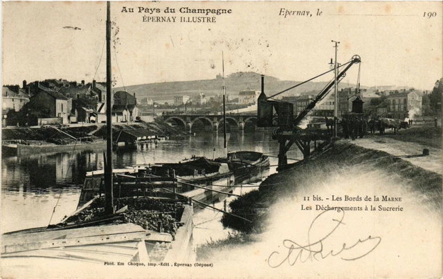 CPA ÉPERNAY - Les Bords de la MARNE (364147)