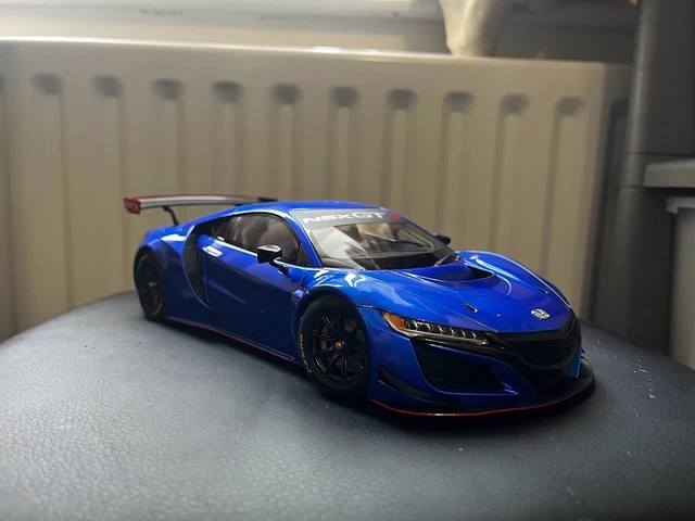 AUTO art 81896 1/18 ホンダ NSX GT3 2018 （ハイパー・ブルー）＊開閉無