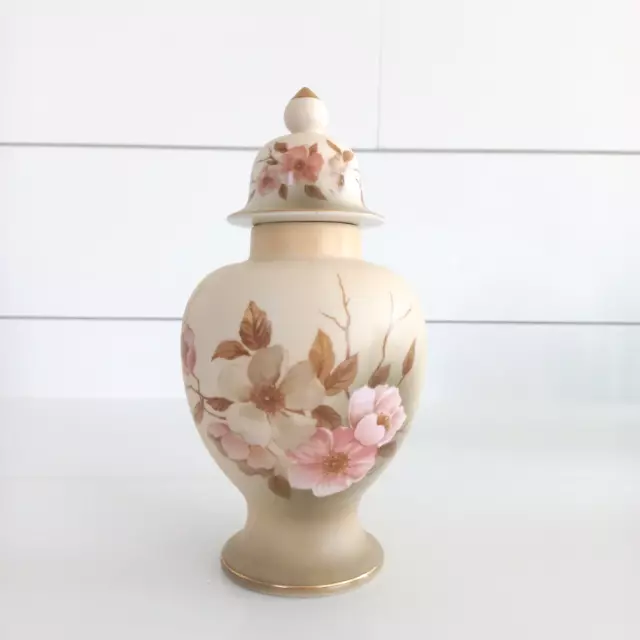 Japanese Aichi Seitosho Porcelain Ginger Jar Vase Hand Painted Dogwood Flowers 2