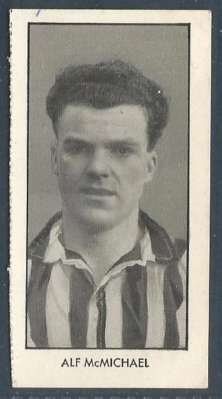 D C THOMSON-WORLD CUP FOOTBALLERS-1958-#08-NEWCASTLE & /N IRELAND-ALF McMICHAEL