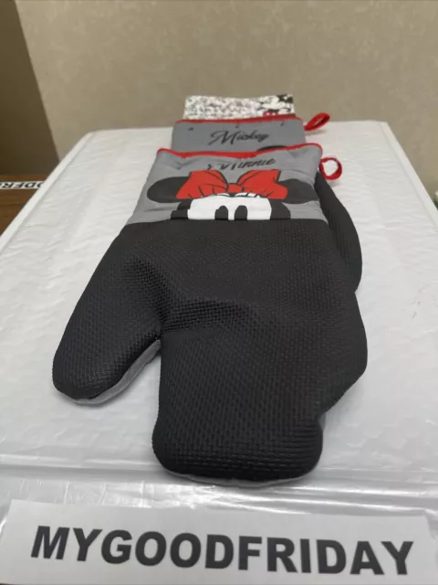 Disney MICKEY MINNIE MOUSE 2-Pack Oversized Heat Resistant Oven Mitts Pot Holder