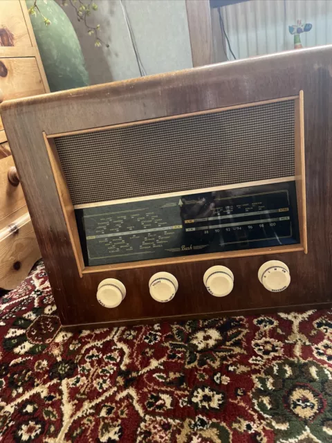BUSH VALVE RADIO IN WOOD 1950s WORKING