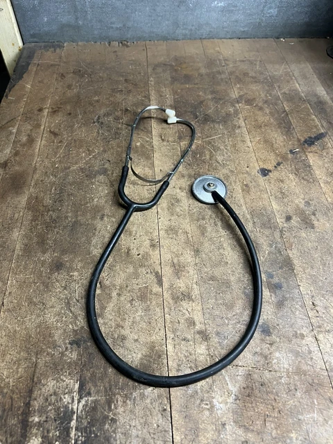 Vintage Old Medical Doctors Black Stethoscope Cardiology Instrument Tool USA