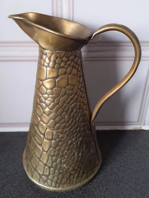 1 Litre Vintage Hammered Brass Watering Jug/Pot/Vase with Handle.H-22m/W-400g